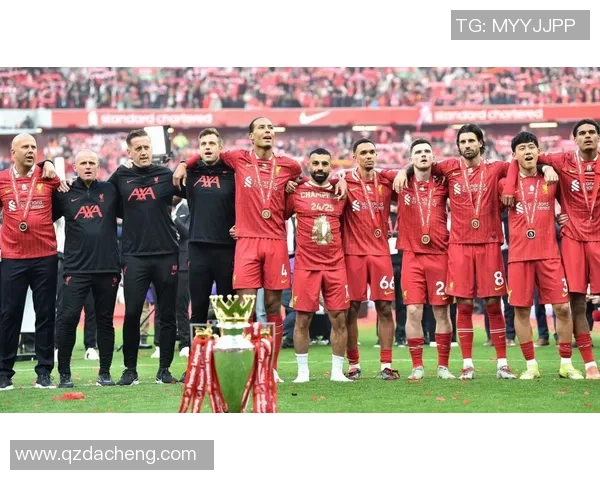 欧冠大战曼联大胜阿森纳红牌争议引发全场热议与数据分析