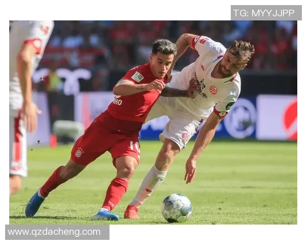 欧冠激战：拜仁凭借红牌争议以一球小胜曼城全场沸腾