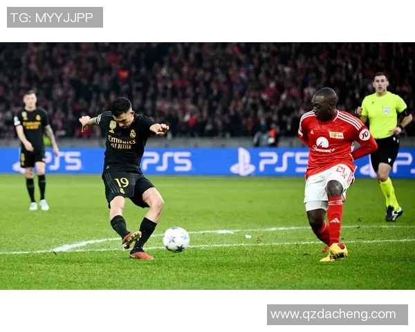 世界杯激战那不勒斯与皇马握手言和绝杀瞬间点燃全场激情